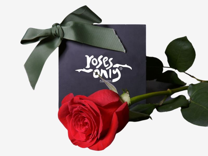 One extra rose of the same color