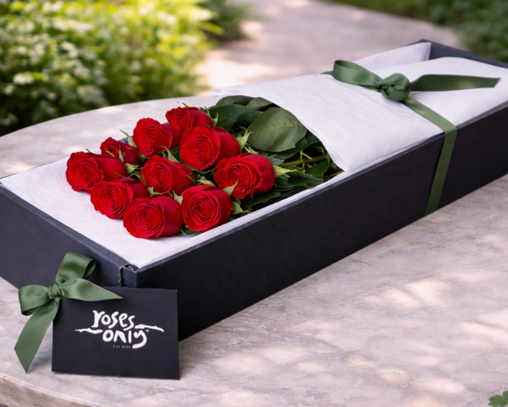 12 Red Long Stemmed Roses Box